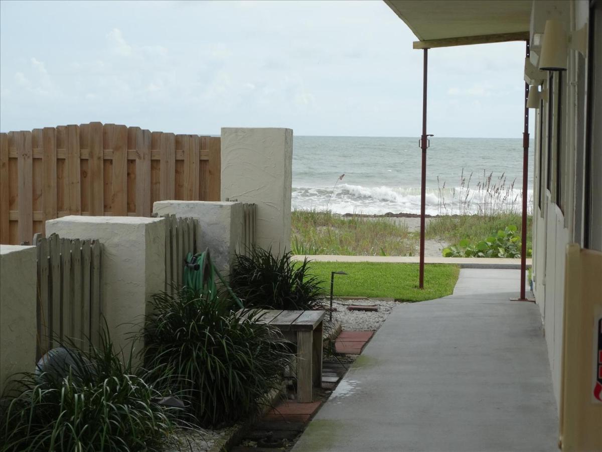 Quiet Vista Del Mar 2 Bedroom Condo Beachfront Property Cocoa Beach Eksteriør billede