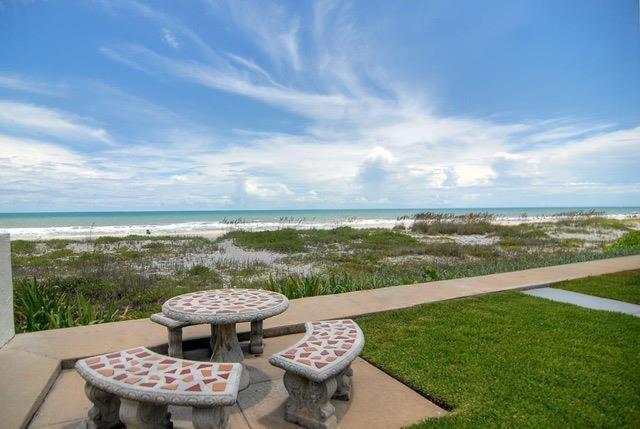 Quiet Vista Del Mar 2 Bedroom Condo Beachfront Property Cocoa Beach Eksteriør billede
